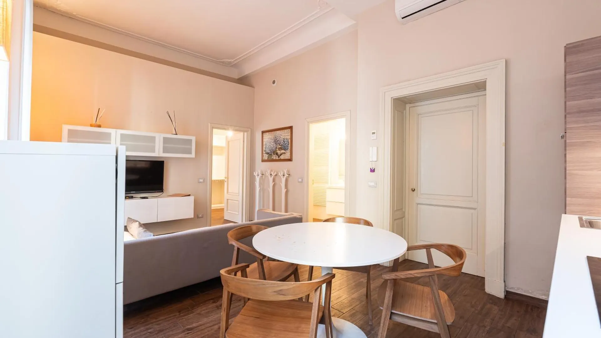 Crocetta Traviata Bilocale I Piano - Mirable Pm Apartman Milánó