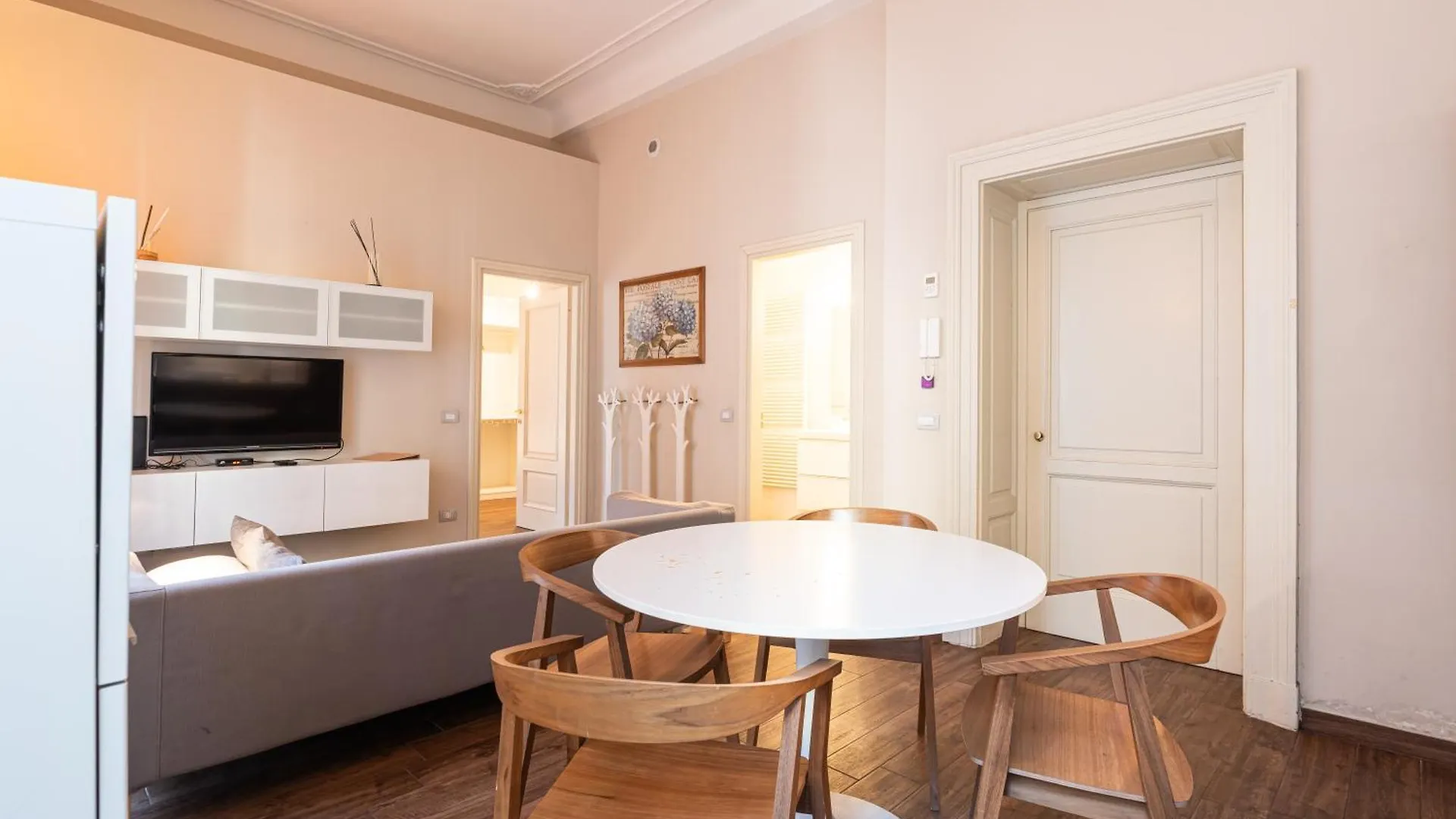 Crocetta Traviata Bilocale I Piano - Mirable Pm Apartman Milánó