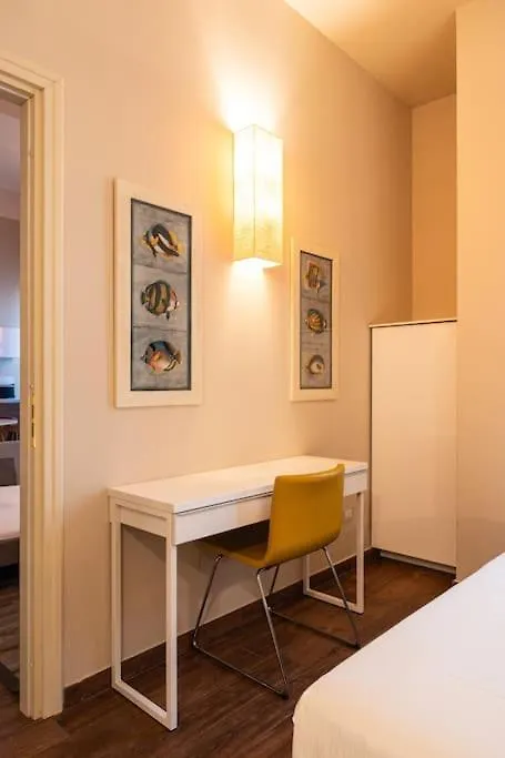 Crocetta Traviata Bilocale I Piano - Mirable Pm Apartment Milan Italy