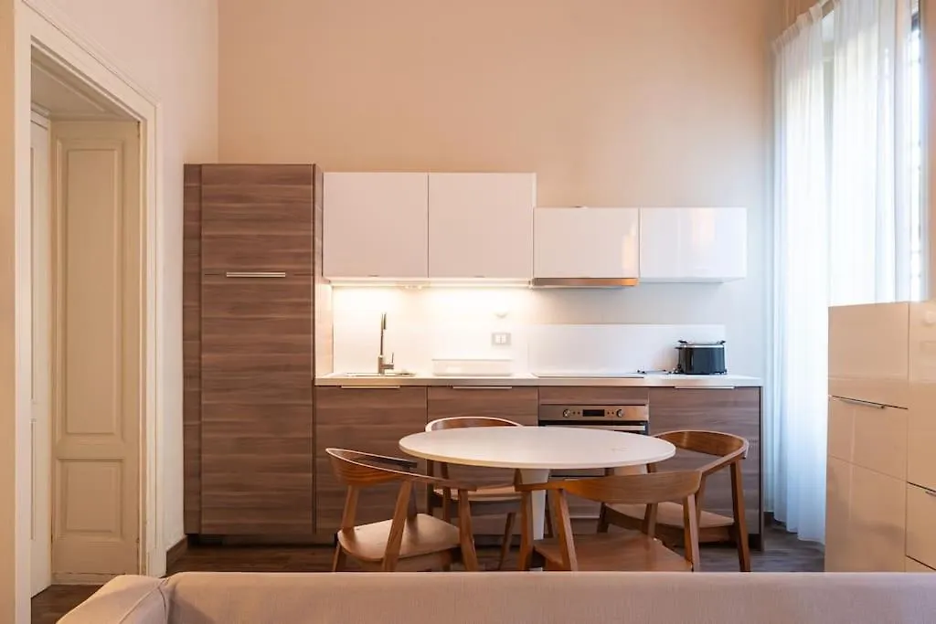 Crocetta Traviata Bilocale I Piano - Mirable Pm Apartment Milan