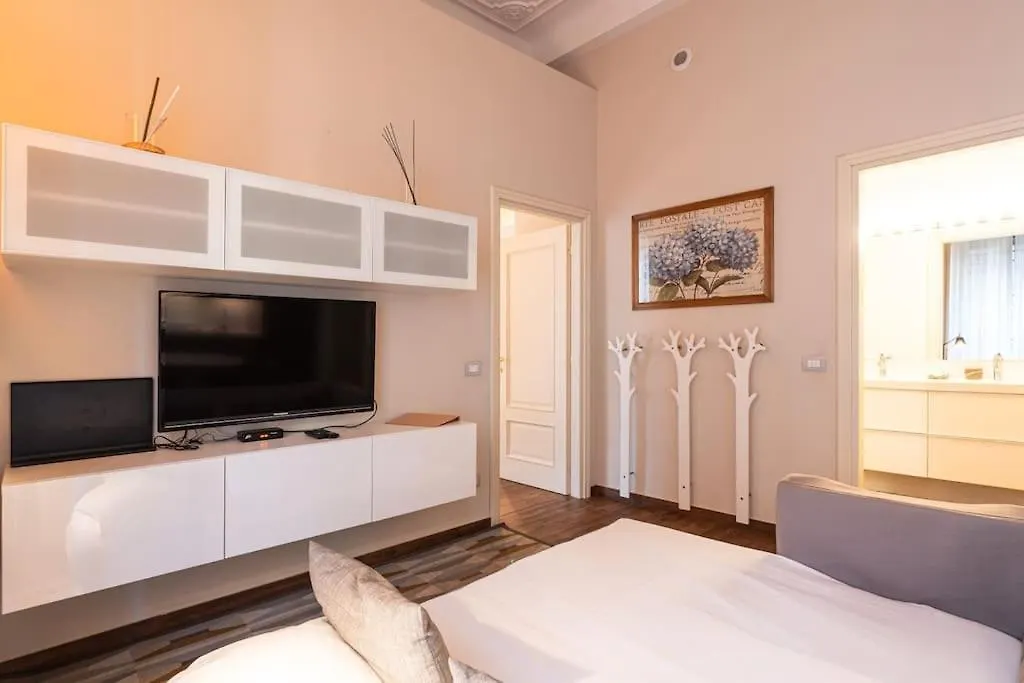 Crocetta Traviata Bilocale I Piano - Mirable Pm Apartment Milan