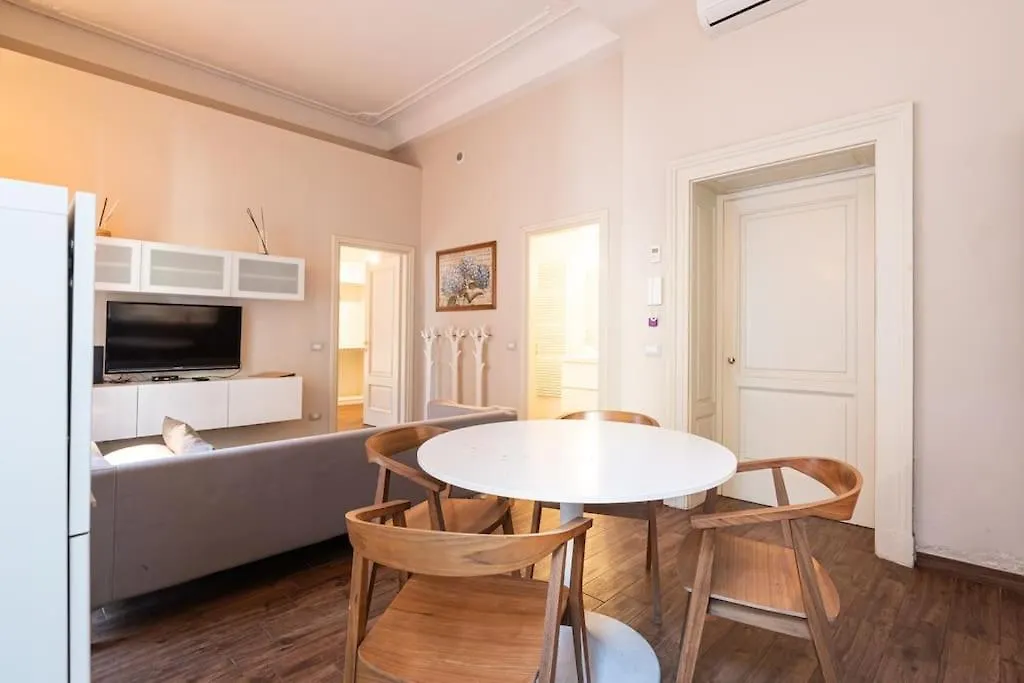 Crocetta Traviata Bilocale I Piano - Mirable Pm Apartment Milan 0*,