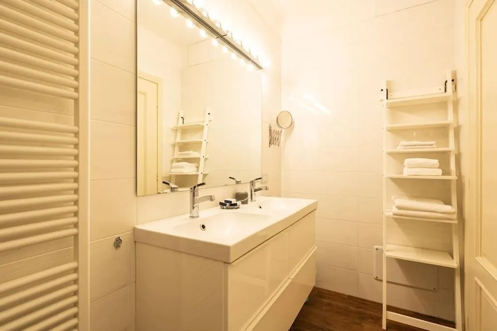 Crocetta Traviata Bilocale I Piano - Mirable Pm Apartment Milan