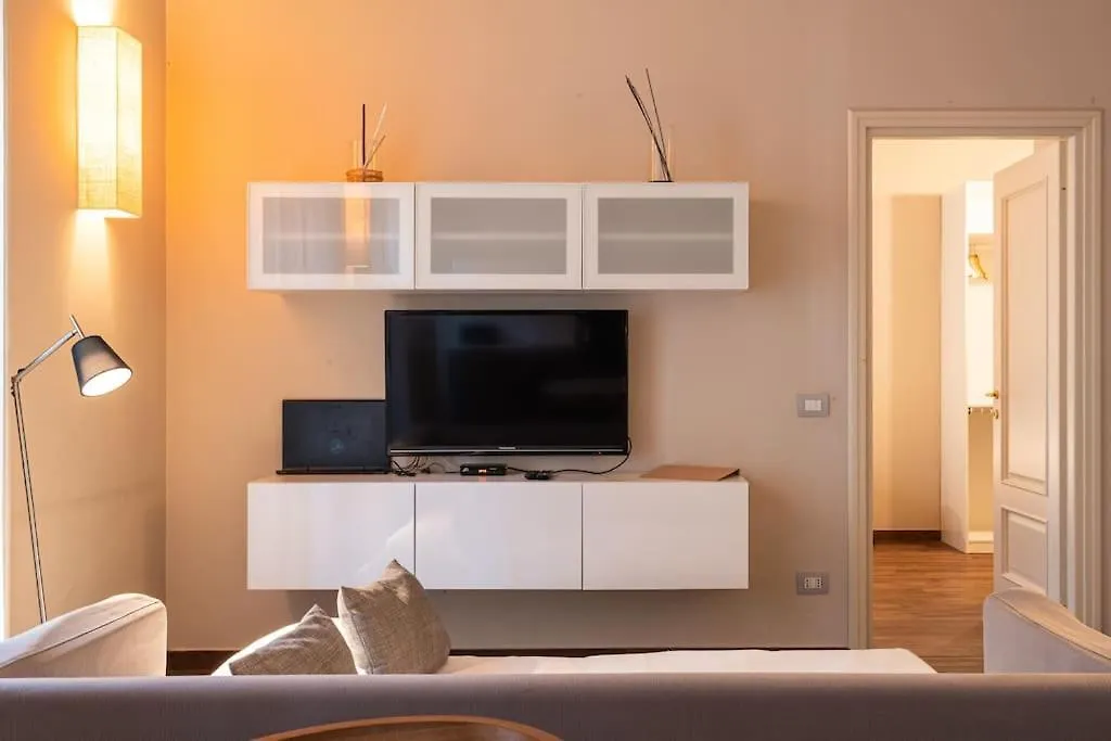 Crocetta Traviata Bilocale I Piano - Mirable Pm Apartment Milan