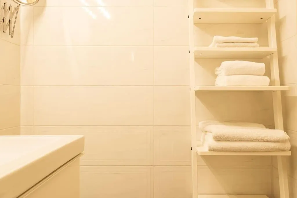Crocetta Traviata Bilocale I Piano - Mirable Pm Apartment Milan 0*,