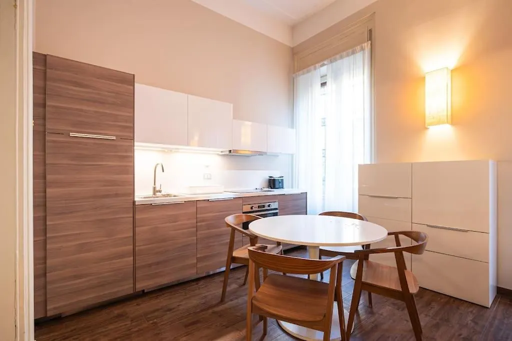 Crocetta Traviata Bilocale I Piano - Mirable Pm Apartment Milan 0*,  Italy